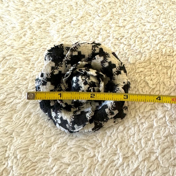 Vintage Tweed brooch - Picture 3 of 4